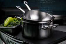 How to make a stainless steel pan non-stick
